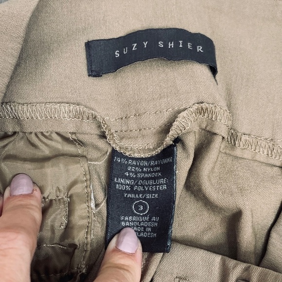 Suzy Shier Tan Capri Pants 🍋 -> Suzy Shier Tan Capri Pants 🍋 - Picture 4 of 7
